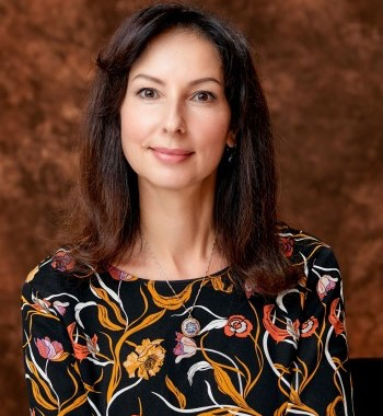 Султанова Оксана Манацакановна.